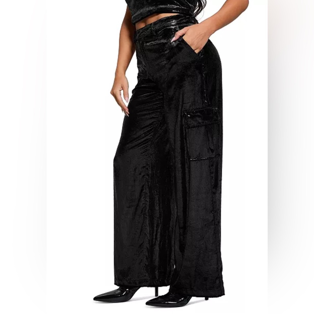 GUESS Women's Jolie High-Rise Velvet Cargo Pants Size L Black Satin Cargo Pants - Picture 6 of 12